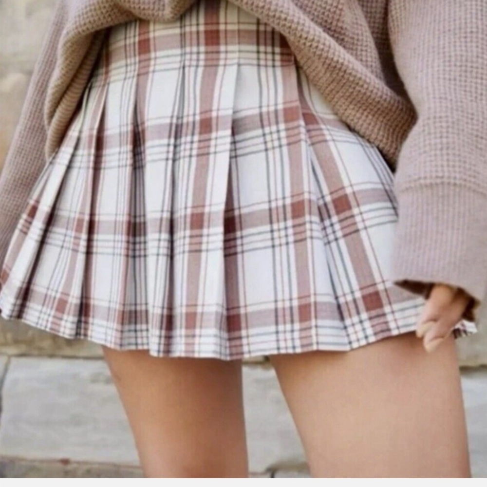 AERIE Plaid Mini Skirt in Burgandy and White